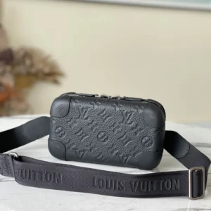 LV Size: 21 x 12 x 6.5 cm