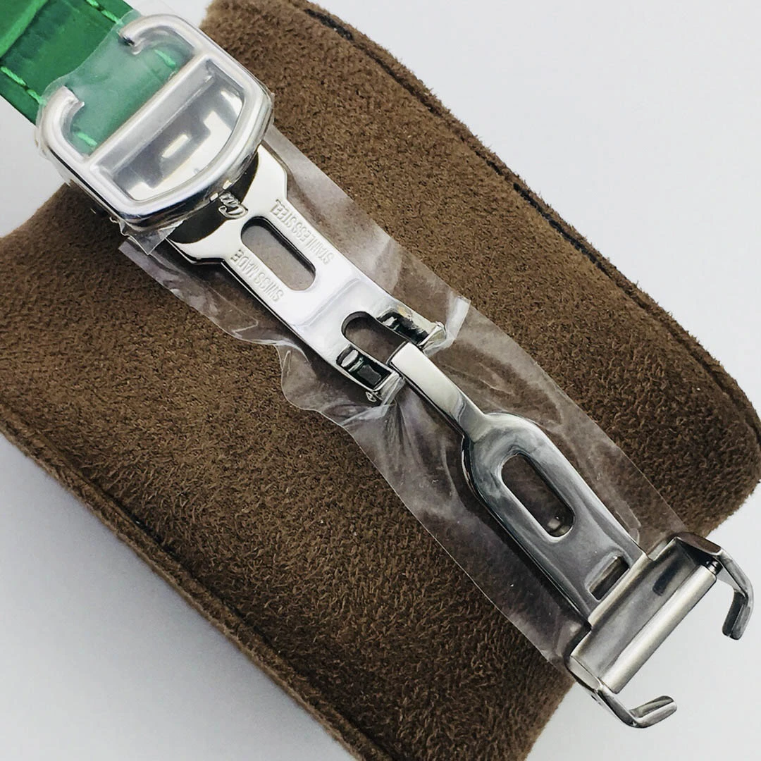 Cartier Tank Series ANGLAISE Size: 39.2*29.8mm - Image 7