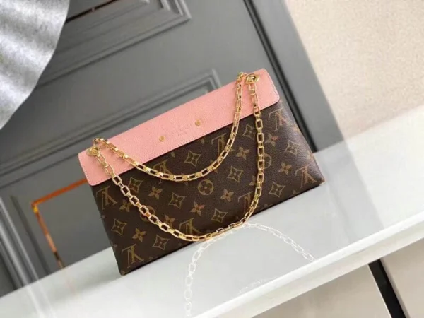 LV Size 26-17-6cm - Image 6