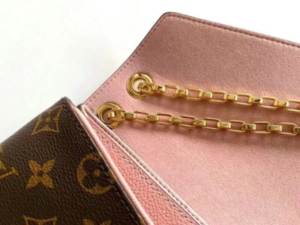 LV Size 26-17-6cm - Image 4