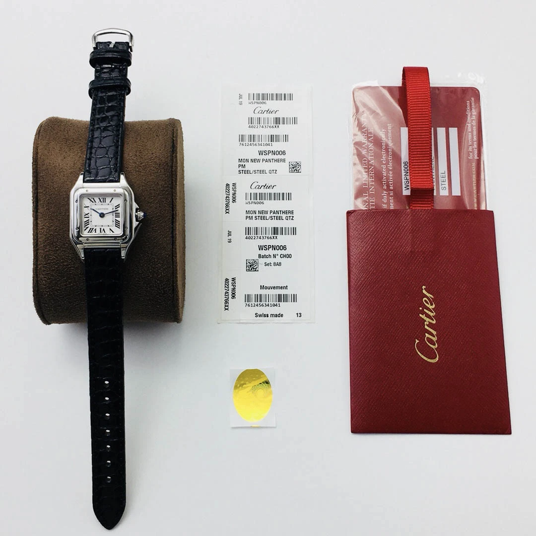 Cartier Cheetah series watch Diameter: 27*37 mm