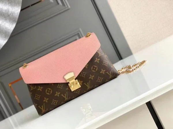LV Size 26-17-6cm
