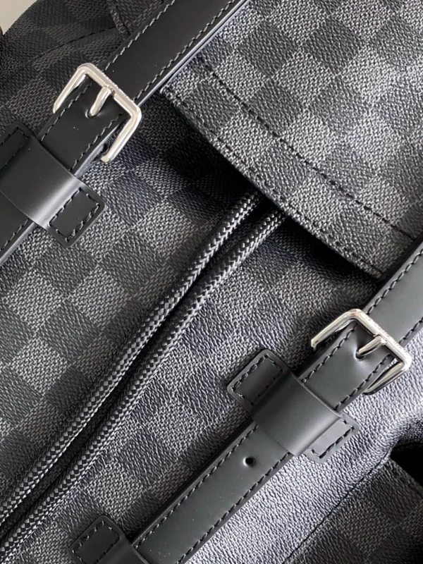 LV Size: 41 x 48 x 13 cm - Image 6