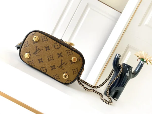 LV Model: M45165 Size:19*13*11cm - Image 5