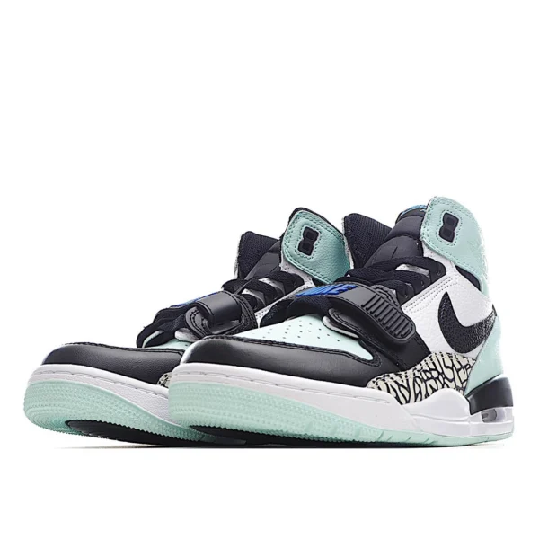 Air Jordan Legacy 312 'Igloo' - Image 5