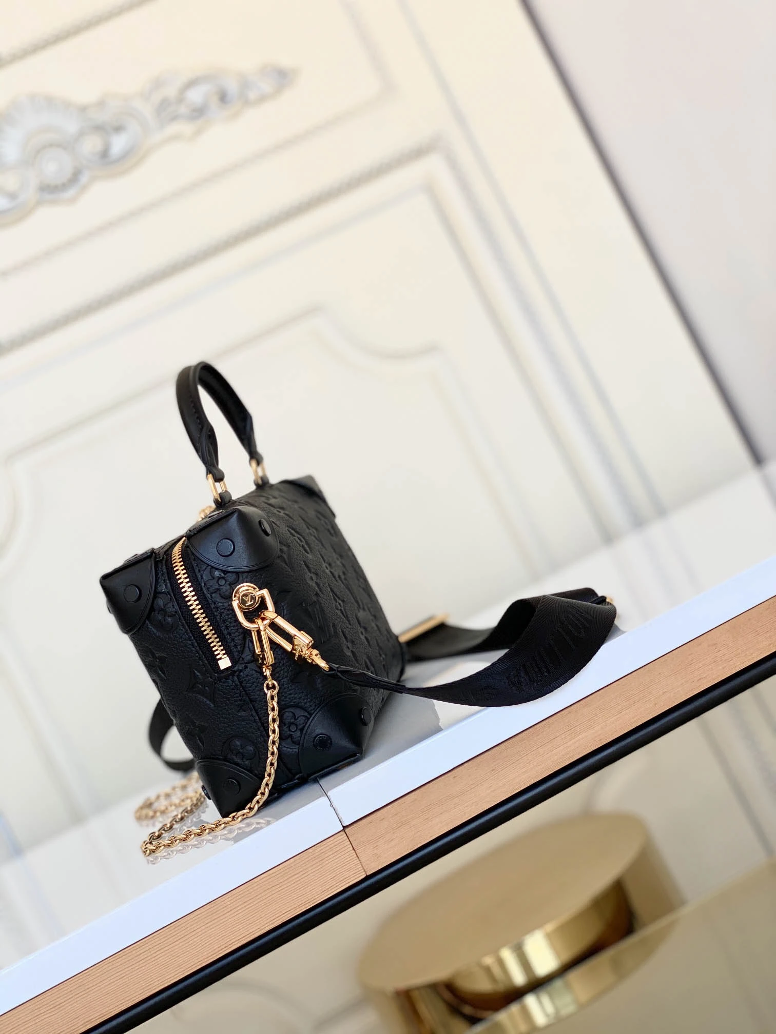 LV Model No.: M56319 M45392 Size: 20*14*8cm - Image 8