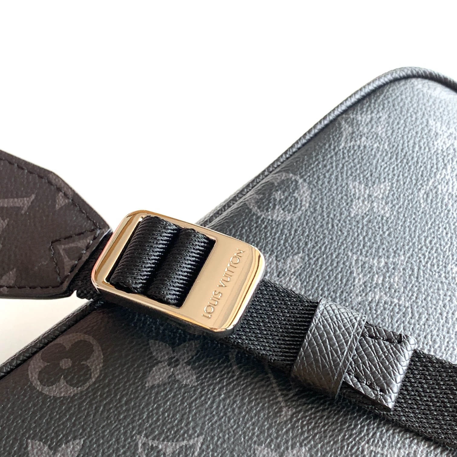 LV Model: M30233 Size:29.5x20x5cm - Image 7