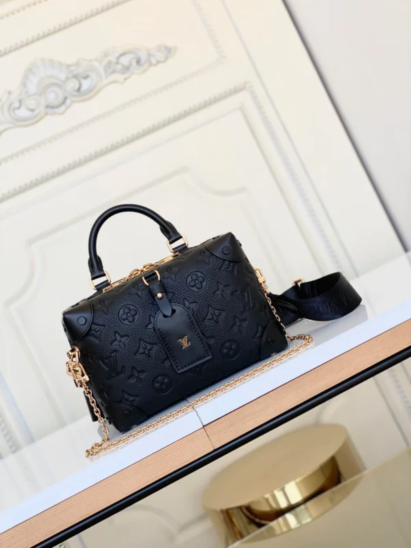 LV Model No.: M56319 M45392 Size: 20*14*8cm