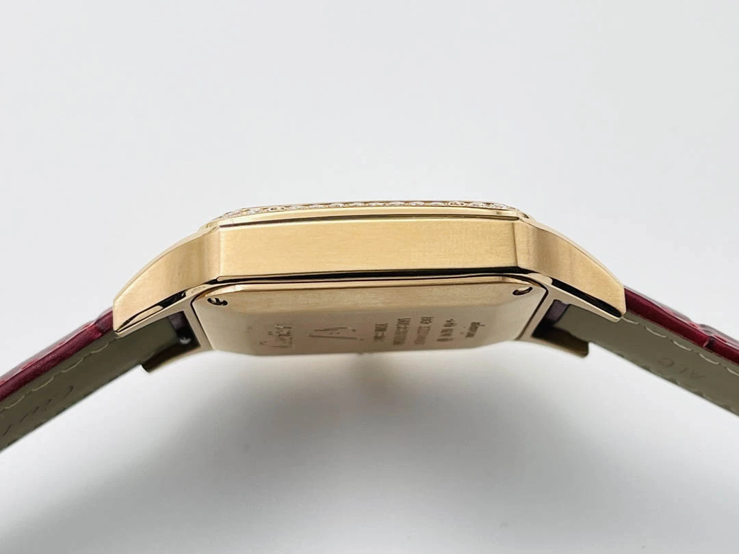 Cartier Couple Watch Diameter: 49*9mm Width 33*9mm - Image 4