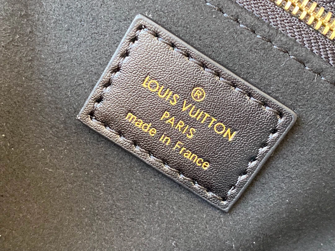 LV Model No.: M56319 M45392 Size: 20*14*8cm - Image 7