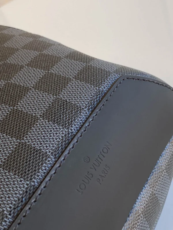 LV 20 x 31 x 10 cm - Image 6