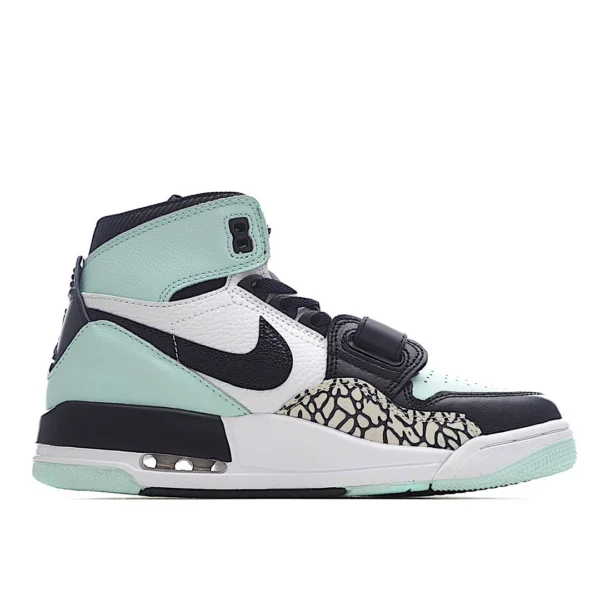 Air Jordan Legacy 312 'Igloo' - Image 4