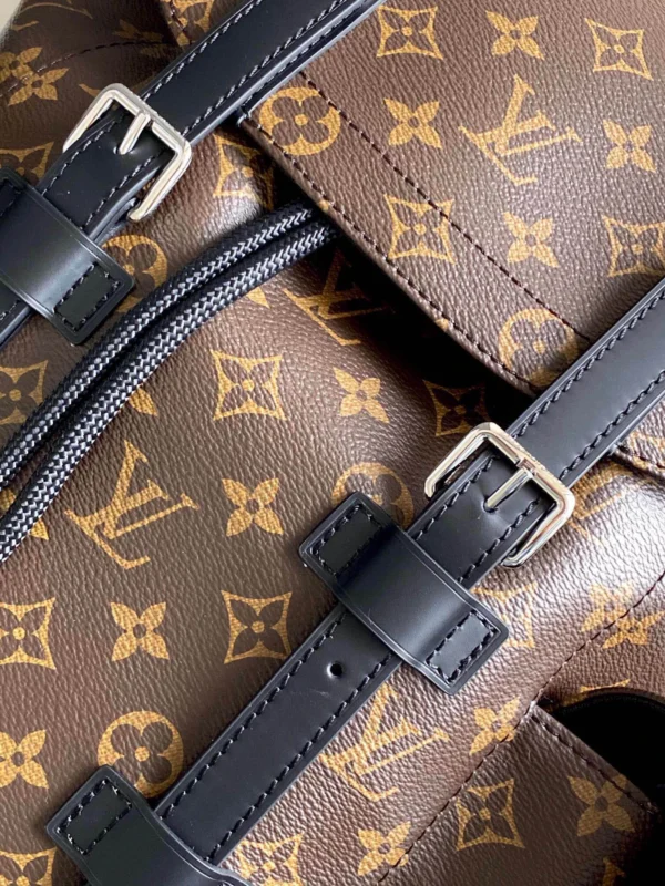 LV Size: 41 x 48 x 13 cm - Image 6