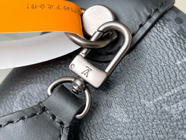 LV Size: 21 x 12 x 6.5 cm - Image 7