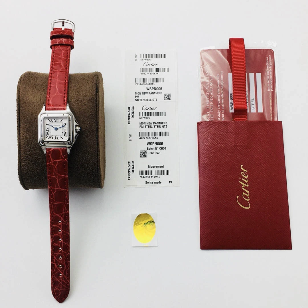 Cartier Cheetah series watch Diameter: 27*37 mm