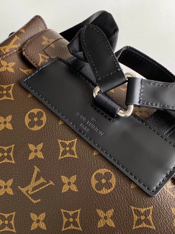 LV Size: 41 x 48 x 13 cm - Image 5