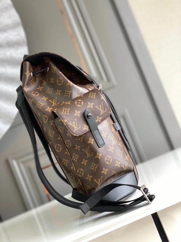 LV Size: 41 x 48 x 13 cm - Image 4