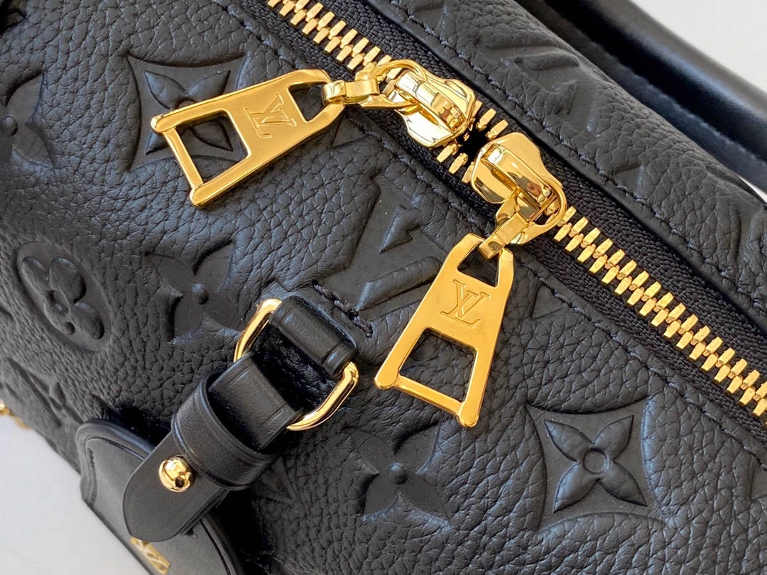 LV Model No.: M56319 M45392 Size: 20*14*8cm - Image 4