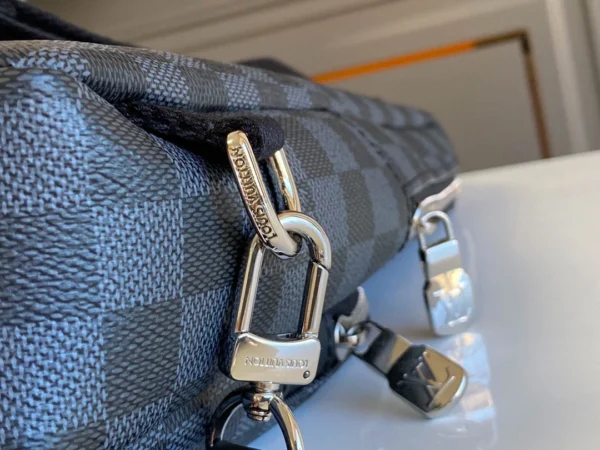 LV 20 x 31 x 10 cm - Image 2