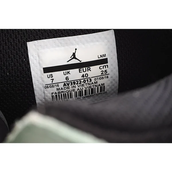 Air Jordan Legacy 312 'Igloo' - Image 2