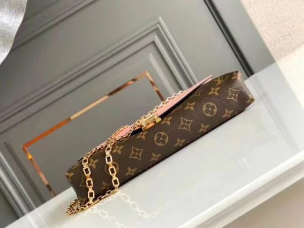 LV Size 26-17-6cm - Image 2